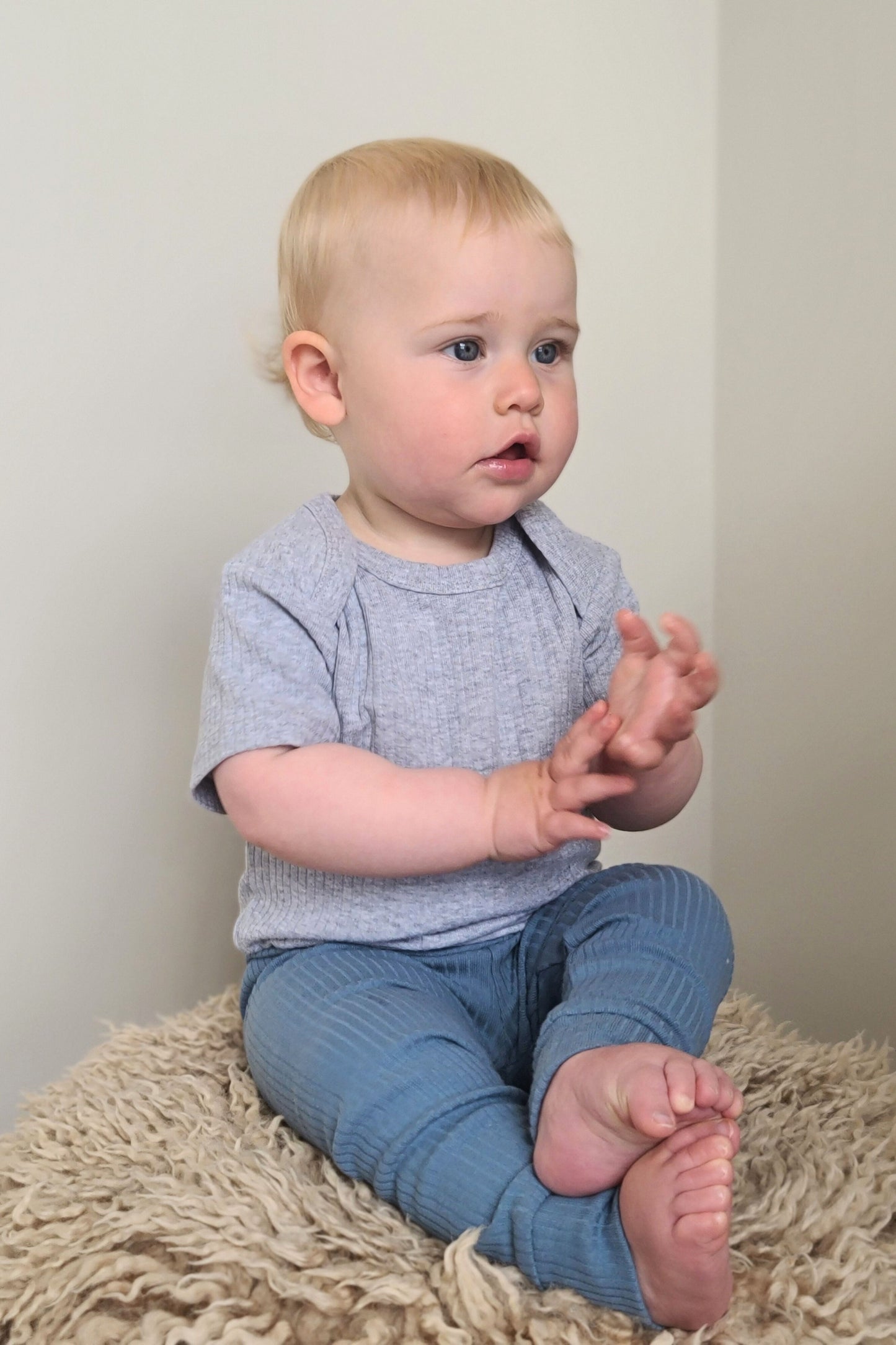 Organic Cotton Ribbed Short Sleeve Bodysuit - Pebble