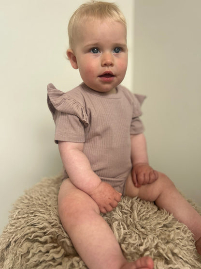 Organic Cotton Ribbed Short Sleeve Bodysuit with Ruffles - Lilac Pink