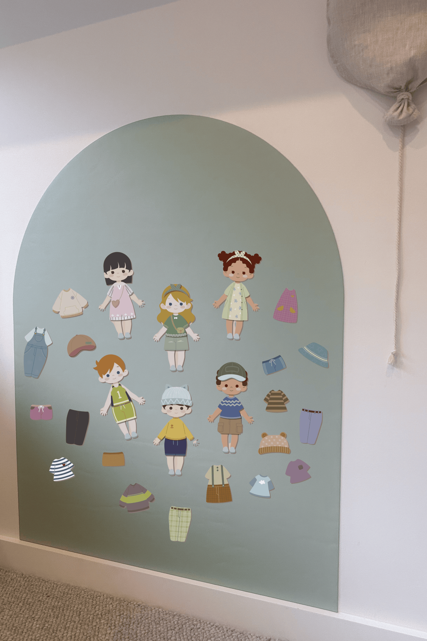 Magnetic Dress-up Dolls Set